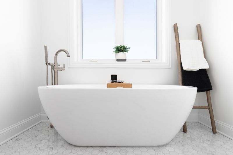 Compact Bathtub